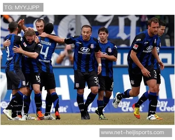 深入解析足球战术板的应用与策略提升球队竞技水平的关键因素 深入解析足球战术板的应用与策略提升球队竞技水平的关键因素